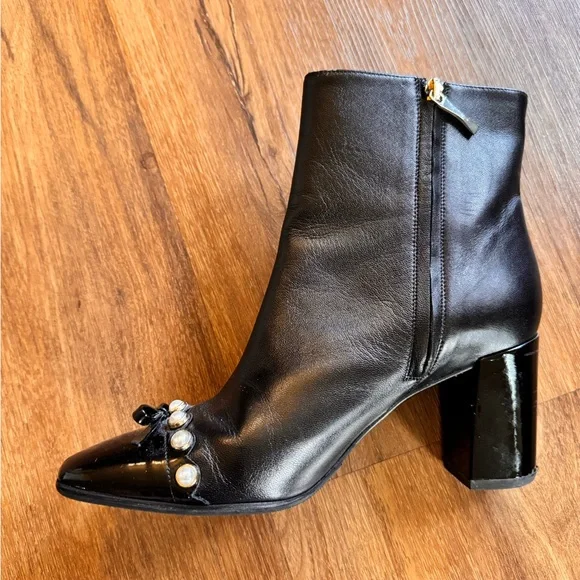 Kate Spade Black Leather Pearl Bow Block Heel Ankle Boots Patent Toe Size 10 - Picture 4 of 12